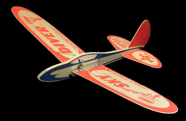 Sky Diver folding wing glider from 1984, Frank Macy with Pactra parts